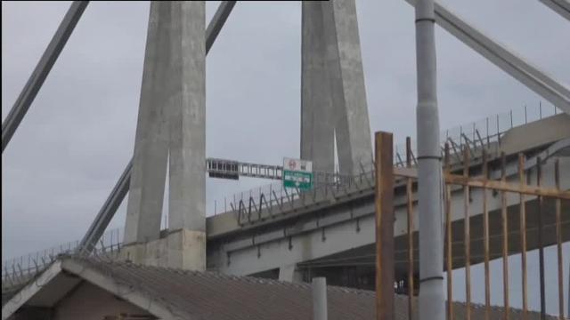 Imagen de la tragedia del derrumbe del puente en Génova, Italia