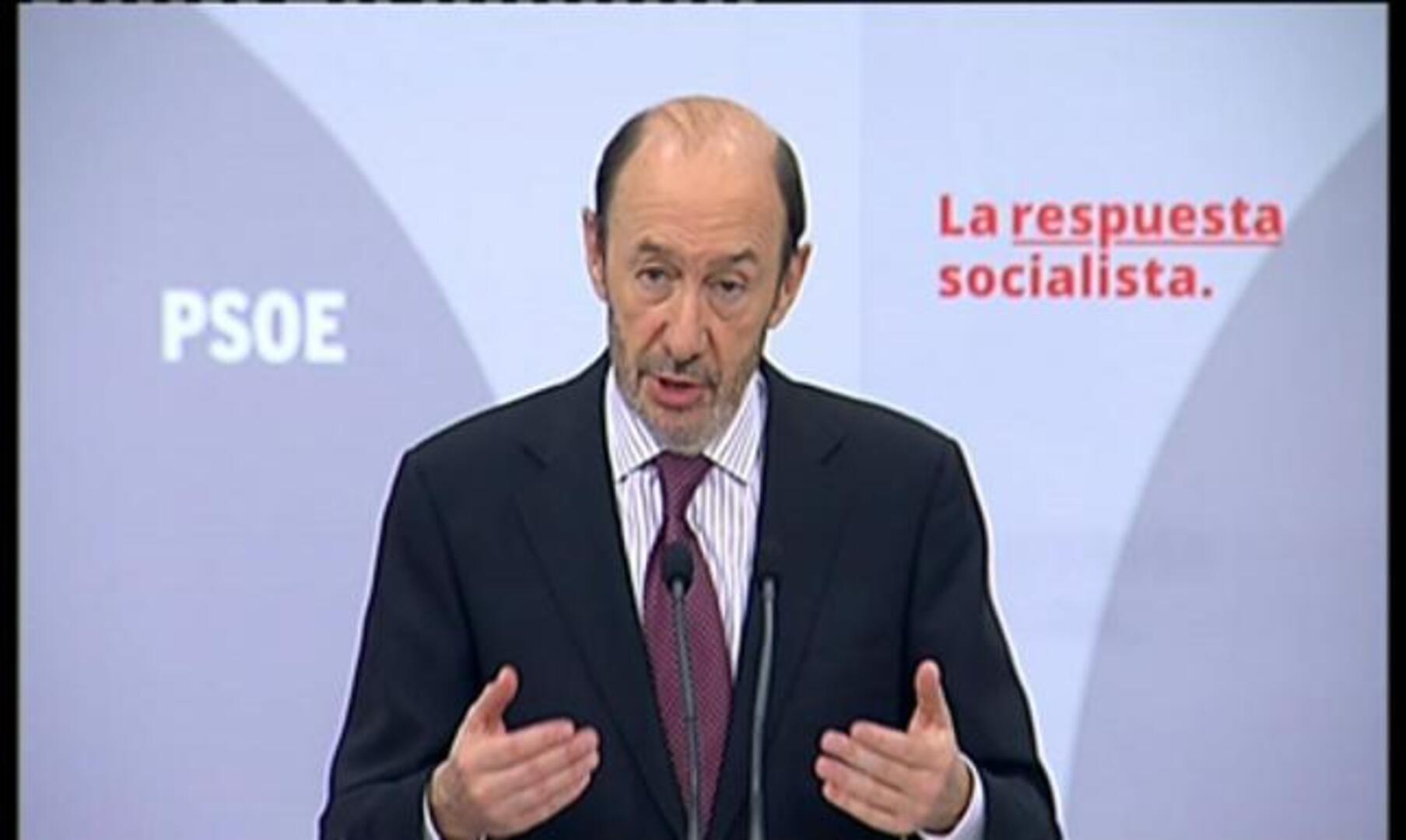 Rubalcaba: «Claro que considero a Carme Chacón mi amiga»