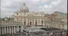 Benedicto XVI deja atrás un pontificado polémico