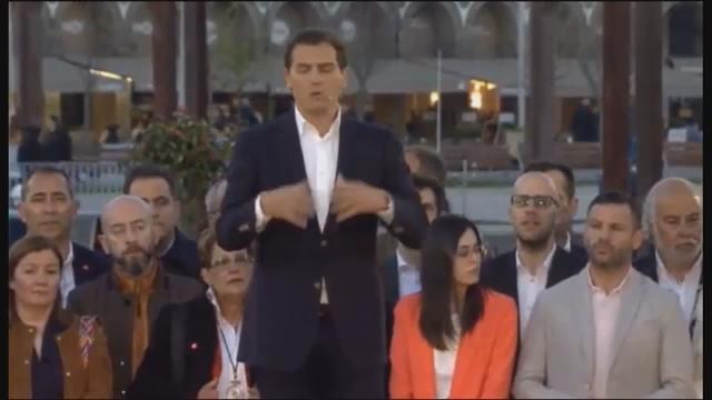 Albert Rivera ofrece al PP formar gobierno para &quot;echar a Sánchez&quot;