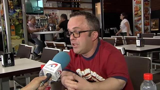Hablamos con Toni, la persona con enanismo contratada en el polémico local de Benidorm