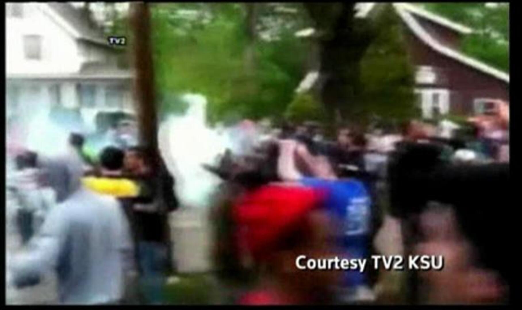 Batalla campal en un campus universitario de EE.UU.