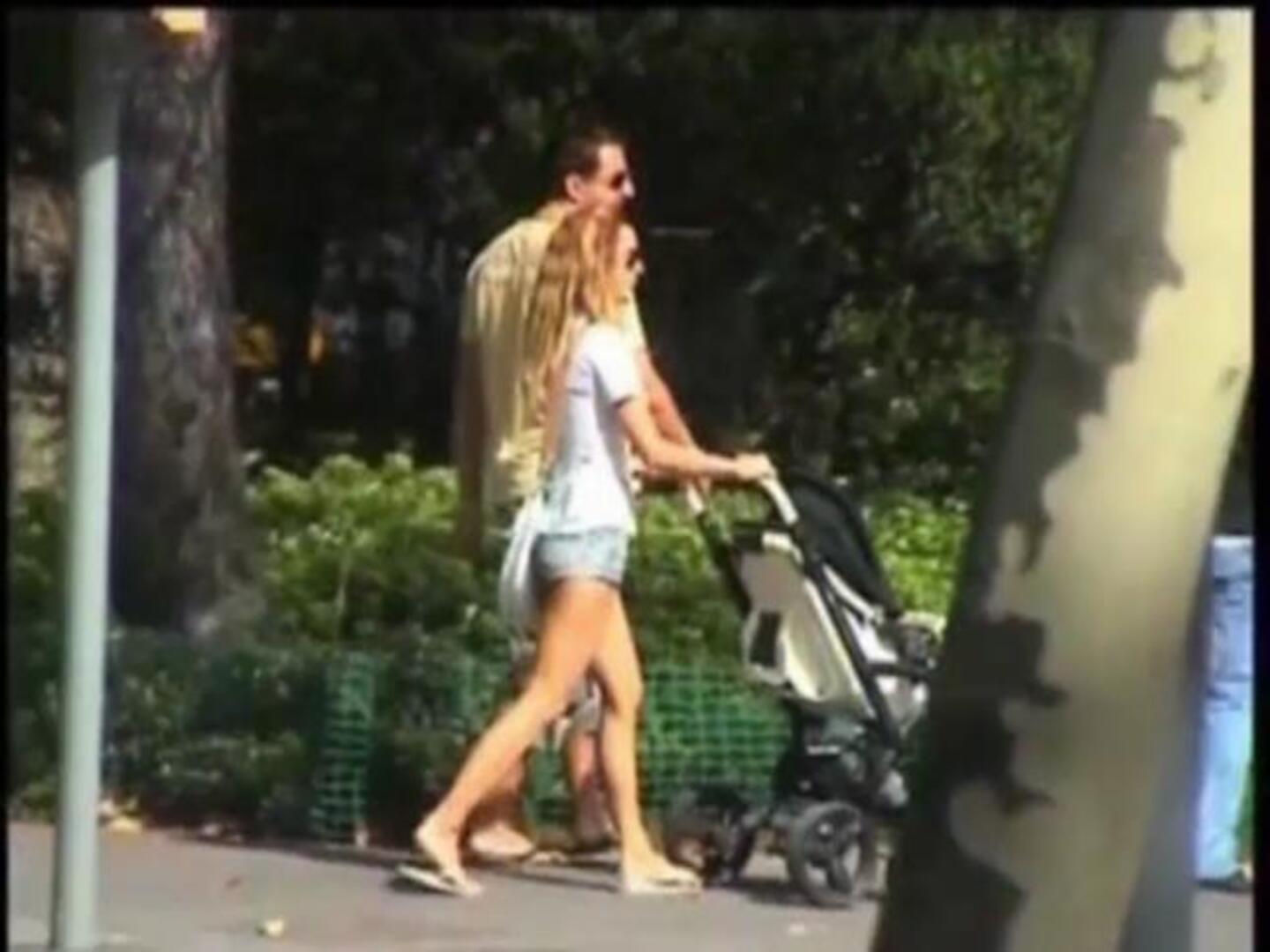 La baronesa Thyssen acude a ver a su tercer nieto