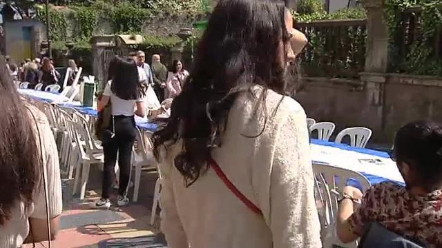 15.000 personas participan en la tradicional &#039;Comida en la calle&#039; de Avilés