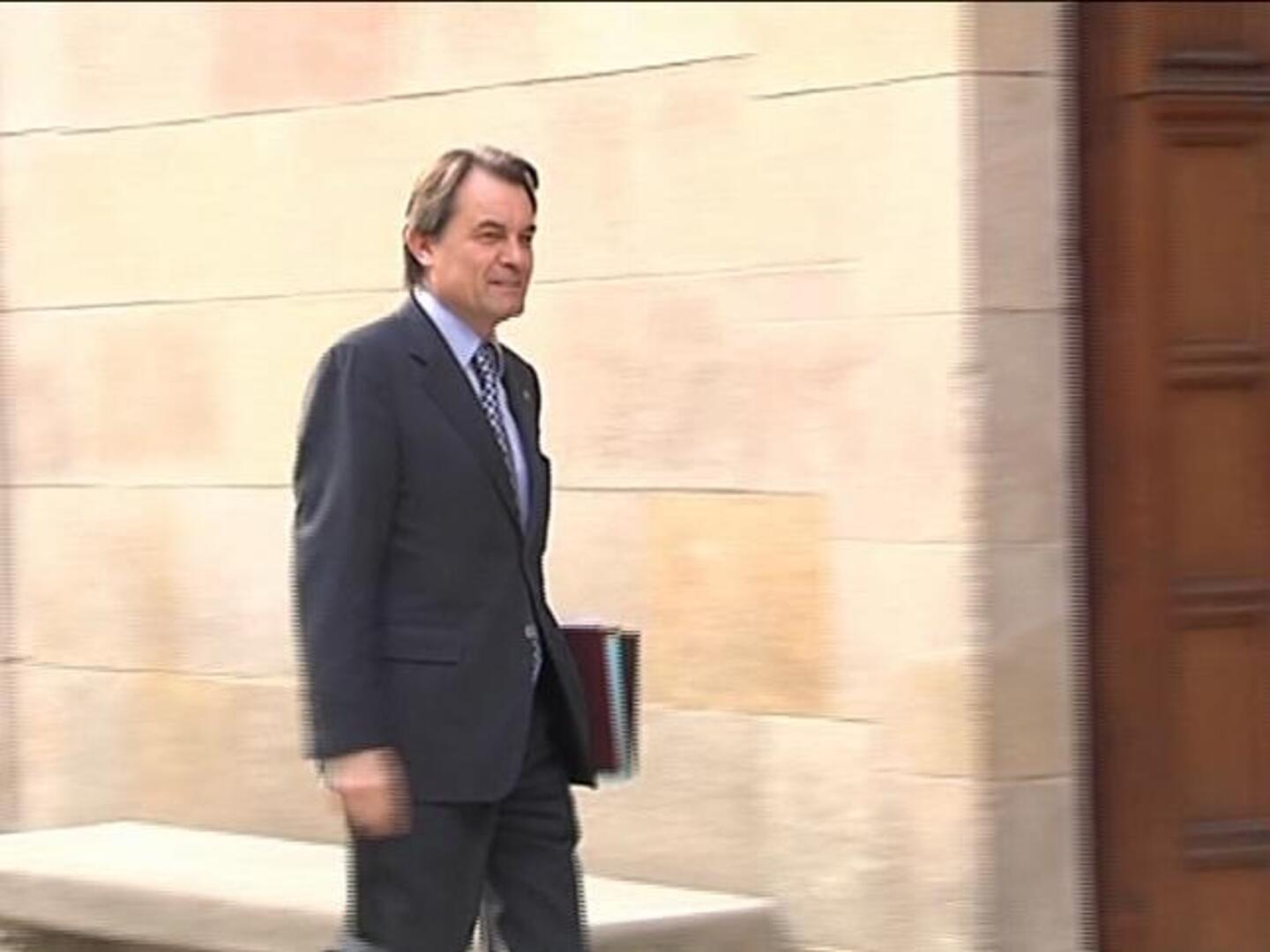 Mas advierte que el déficit de la Generalitat es de 7.800 millones, más del doble de lo pactado