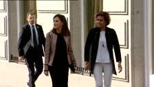 Letizia llega sonriente a su primer acto tras el desencuentro público con la reina Sofía