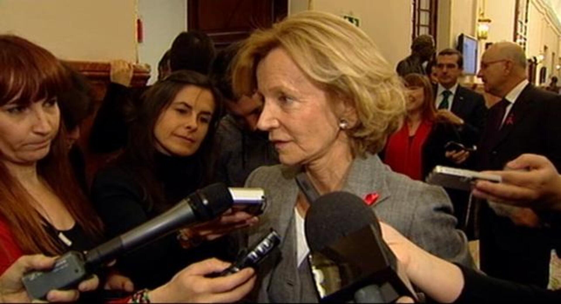 Las nueve medidas de Zapatero