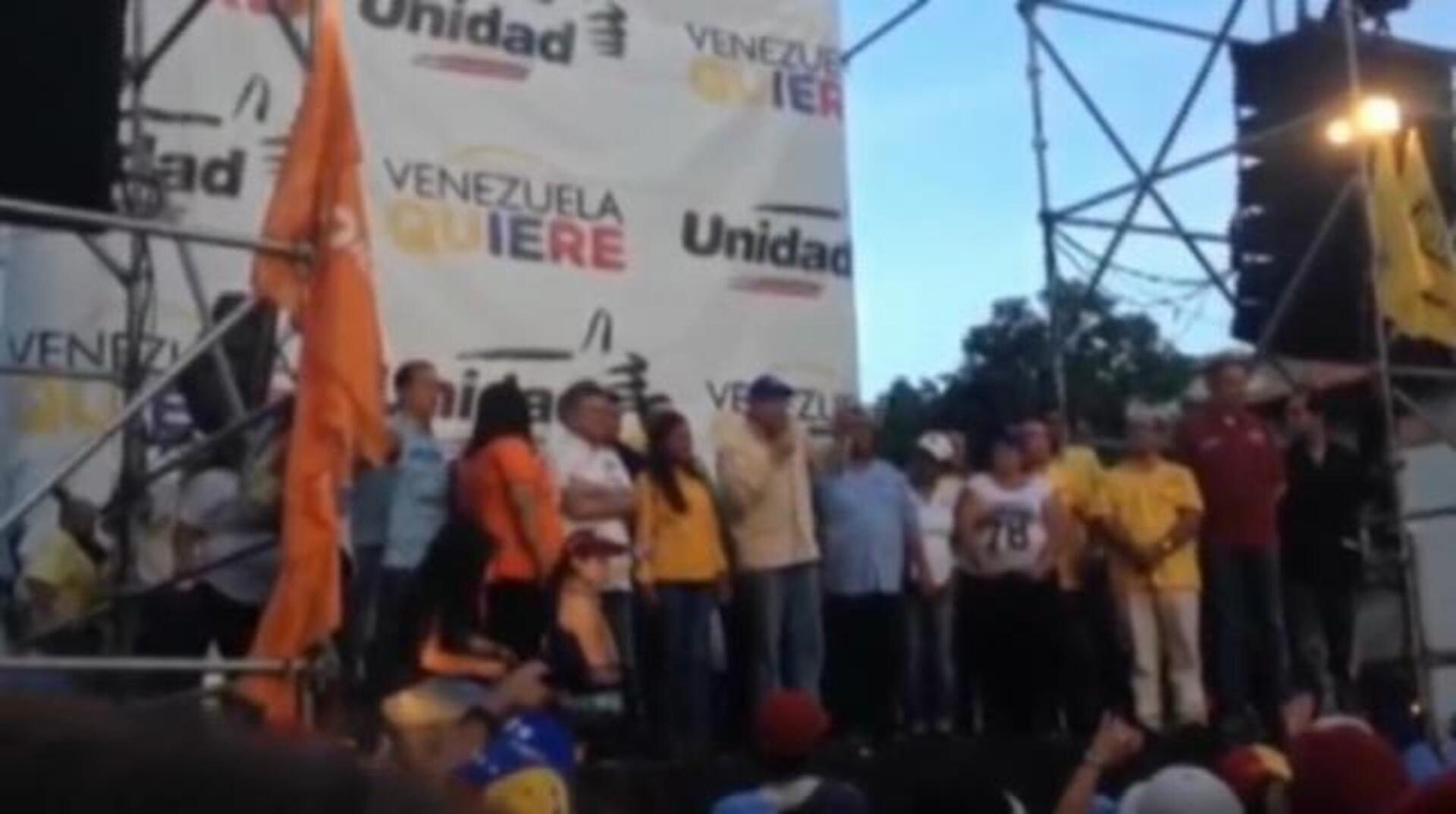 La oposición anuncia su victoria por mayoría absoluta en las elecciones a falta de confirmación oficial