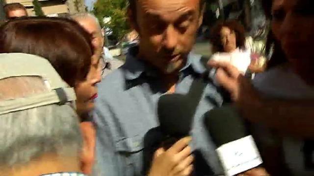 Juana Rivas, tras quedar en libertad provisional, a la salida de los juzgados de Granada