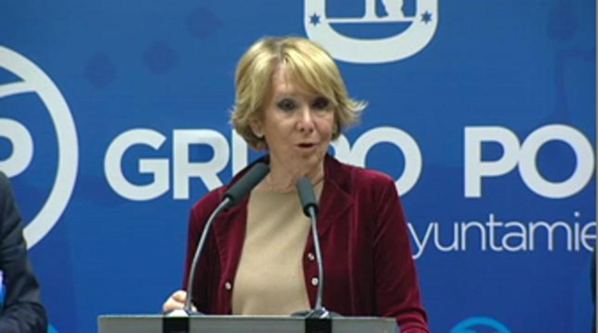 Esperanza Aguirre, presidenta del PP de Madrid, a su llegada a la rueda de prensa de este miércoles