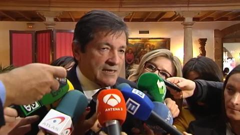 Javier Fernández espera que el PSC revise su idea de mantenerse en el «no» a Rajoy