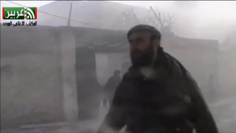 Vídeo: Las fuerzas gubernamentales sirias bombardean una escuela en Damasco antes de la entrada en vigor del alto el fuego