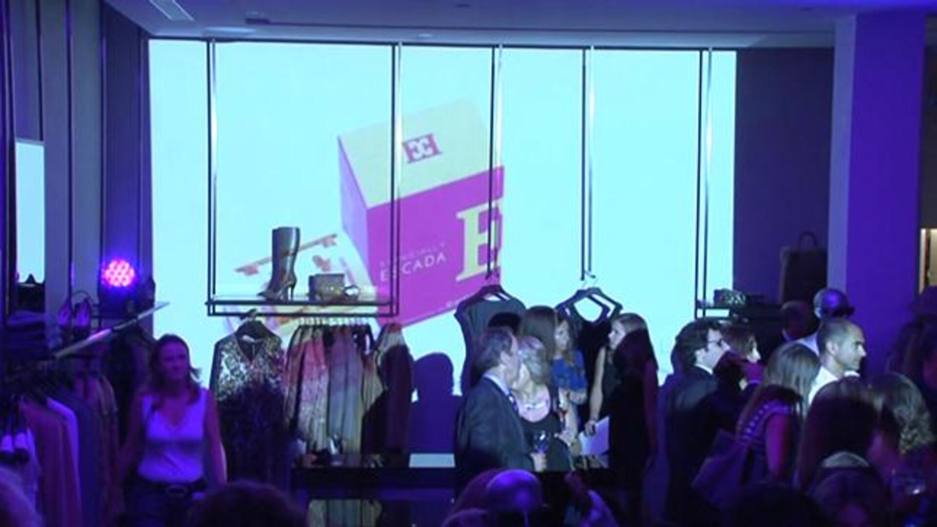 La modelo Bar Refaeli, imagen de la nueva fragancia de Escada