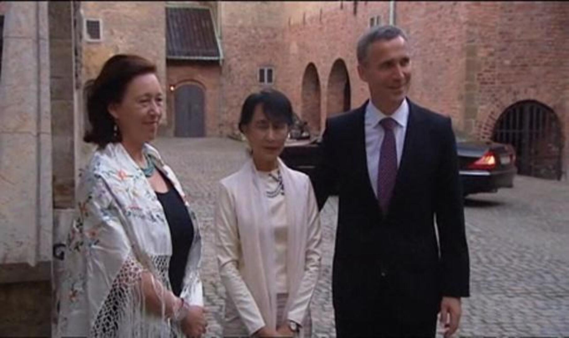 Aung San Suu Kyi recoge el Nobel de la Paz 21 años después