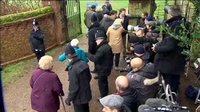 La Reina Isabel II reaparece tras varios días de convalecencia