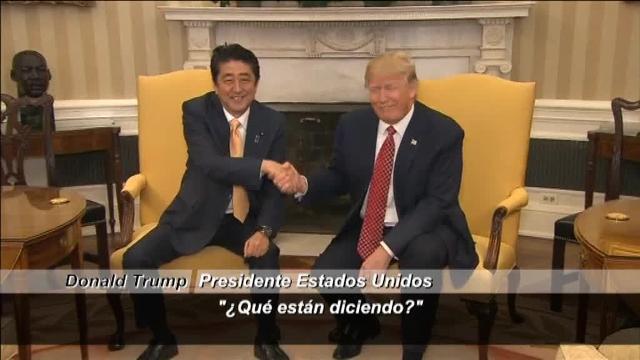 Shinzo Abe, primer ministro de Japón, en su visita a Donald Trump, presidente de EE.UU.