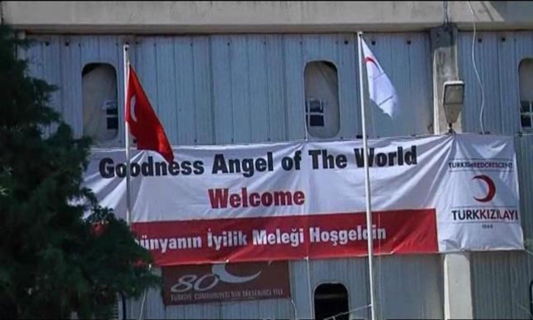 Angelina Jolie visita a los refugiados sirios en la frontera turca