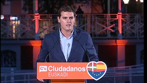 Vídeo: Rivera: "Un Gobierno de 85 escaños y 44 partidos no es la solución"