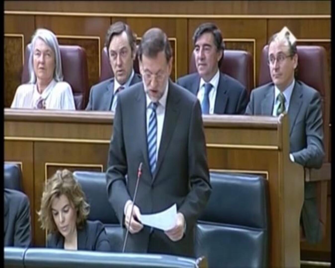 De Guindos, sobre el préstamo bancario: «Si lo hubiéramos hecho hace tres años otro gallo nos cantaría»