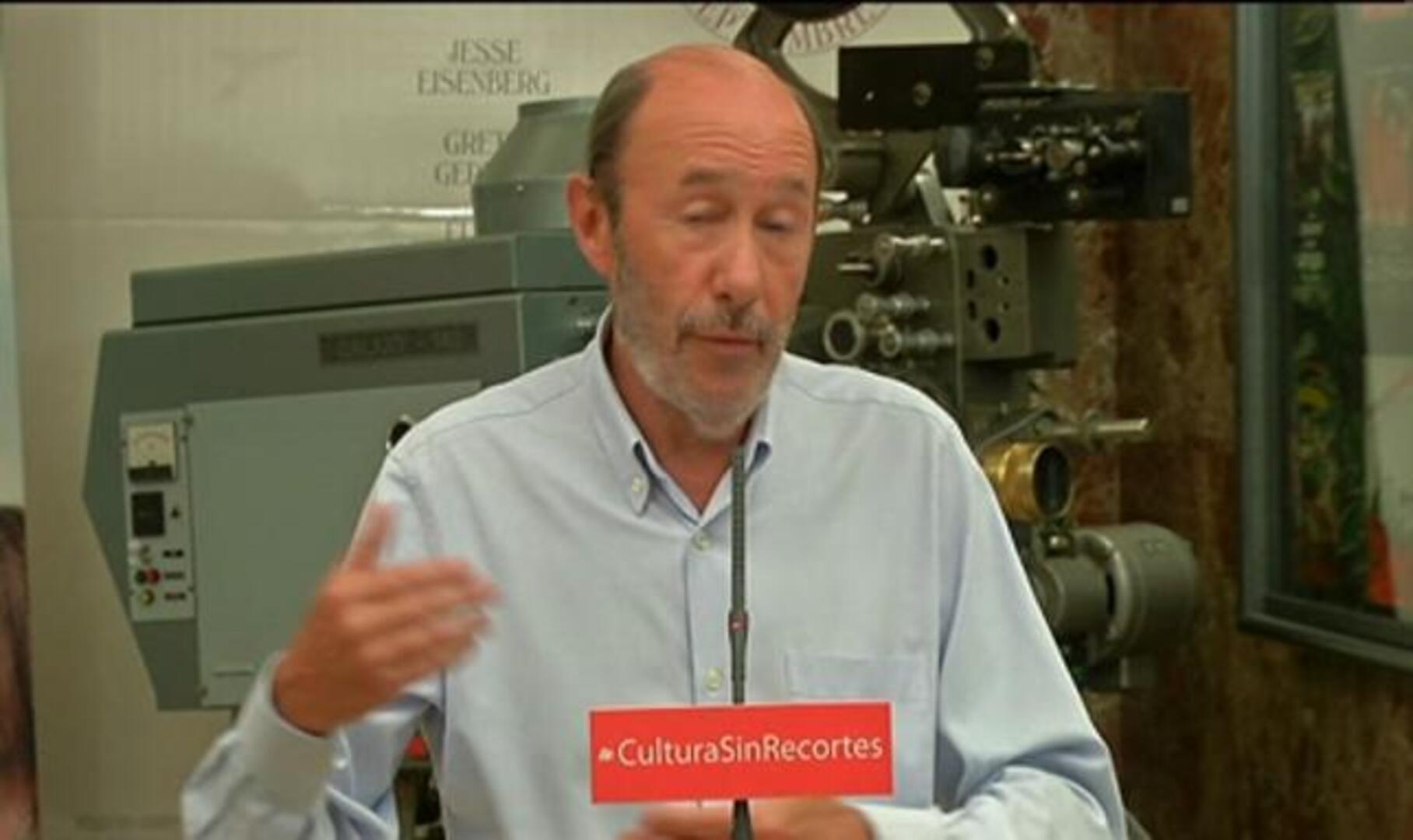 Rubalcaba pide gravar la Lotería de Navidad para no tocar el IVA de la Cultura