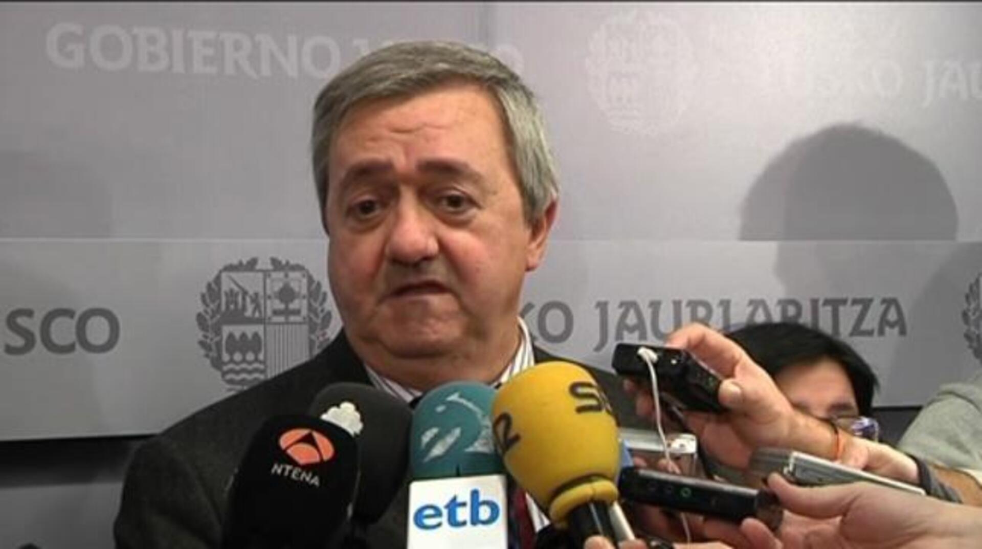 El Tribunal Constitucional paraliza la paga extra a los funcionarios vascos