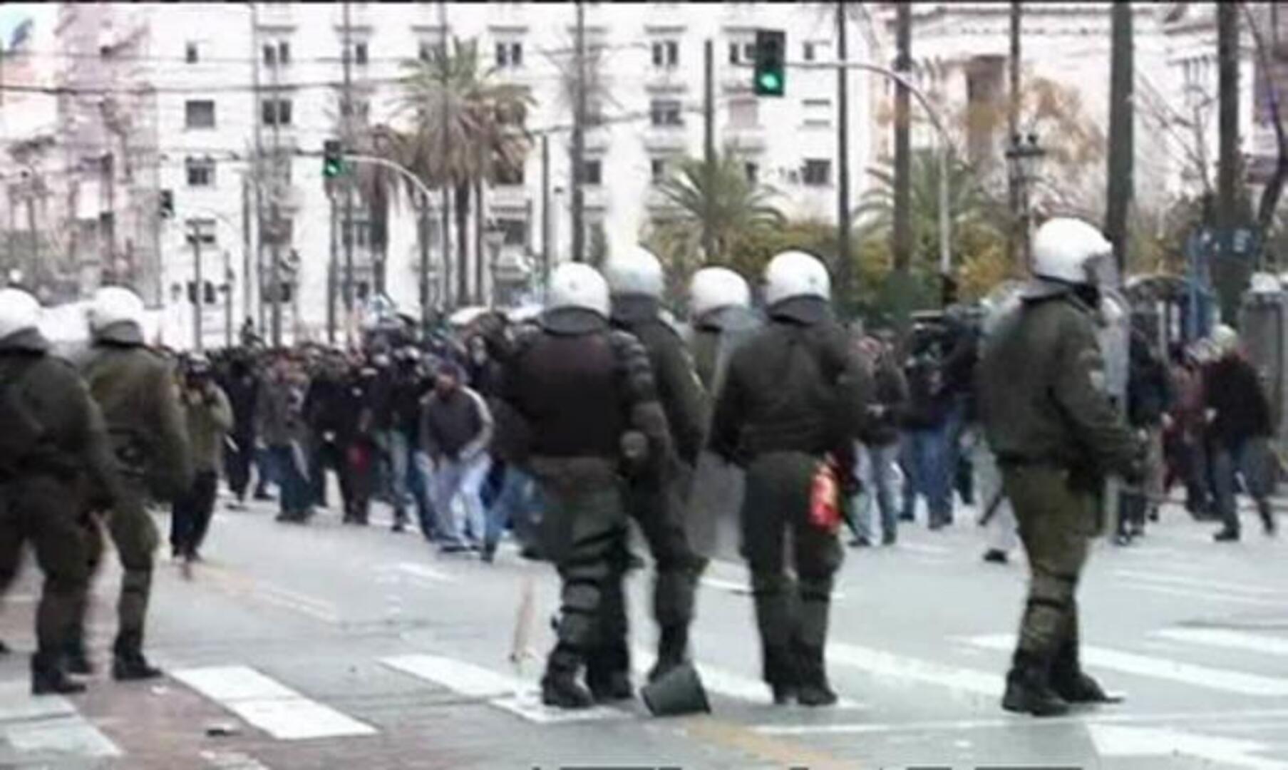 La huelga general por los nuevos ajustes cierra colegios y centros de salud en Grecia