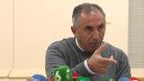 El alcalde de Pedrera ante la exigencia para que dimita: «Me acusan de proteger a los rumanos y de querer fusilarlos»