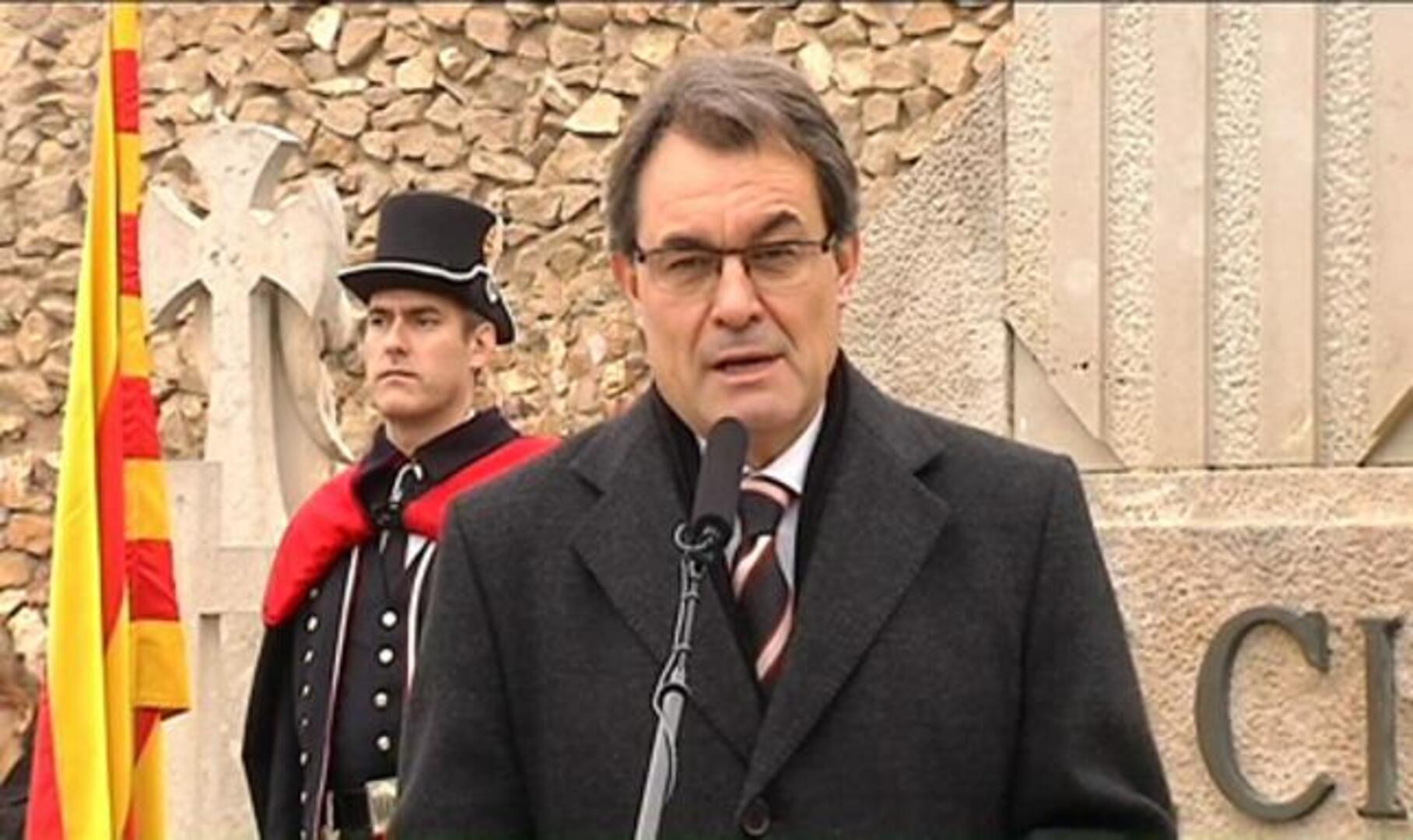 Mas asegura que Cataluña quiere sumar aunque su «paraguas» debe ser la UE