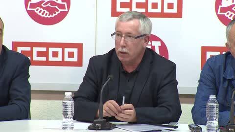 Los secretarios generales de UGT, Pepe Álvarez (d) y de CCOO, Ignacio Fernández Toxo (i)