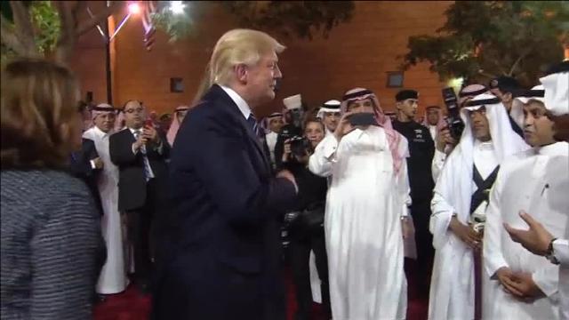 Donald Trump, preparado para bailar con la espada.