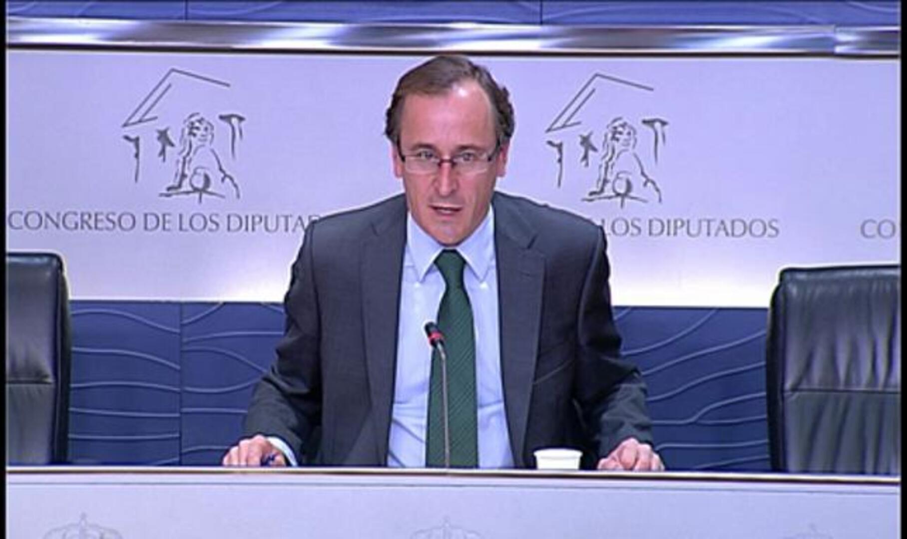 El PP amonesta por escrito a la diputada Andrea Fabra por su «que se jodan»