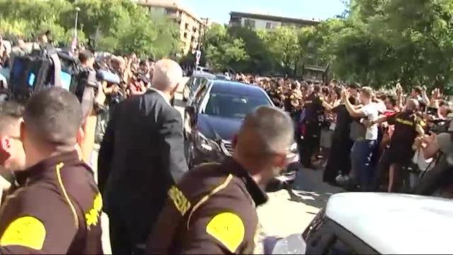 El cuerpo de José Antonio Reyes, recibido como &quot;leyenda&quot; en el Sánchez-Pizjuán