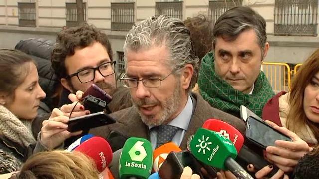 Granados reta a Cifuentes: &quot;Si me va a poner una querella que explique en qué he mentido&quot;