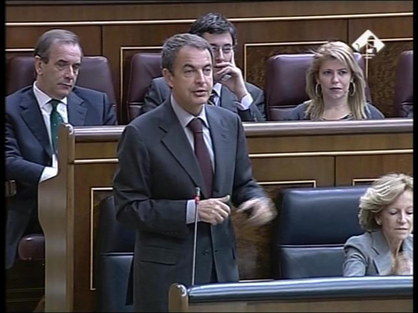 Zapatero ya no ve urgente la Ley de Libertad Religiosa y pide consenso