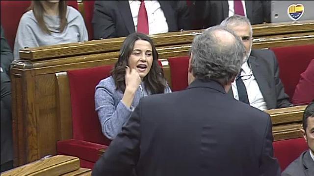 Duro enfrentamiento entre Arrimadas y Torra en el Parlament