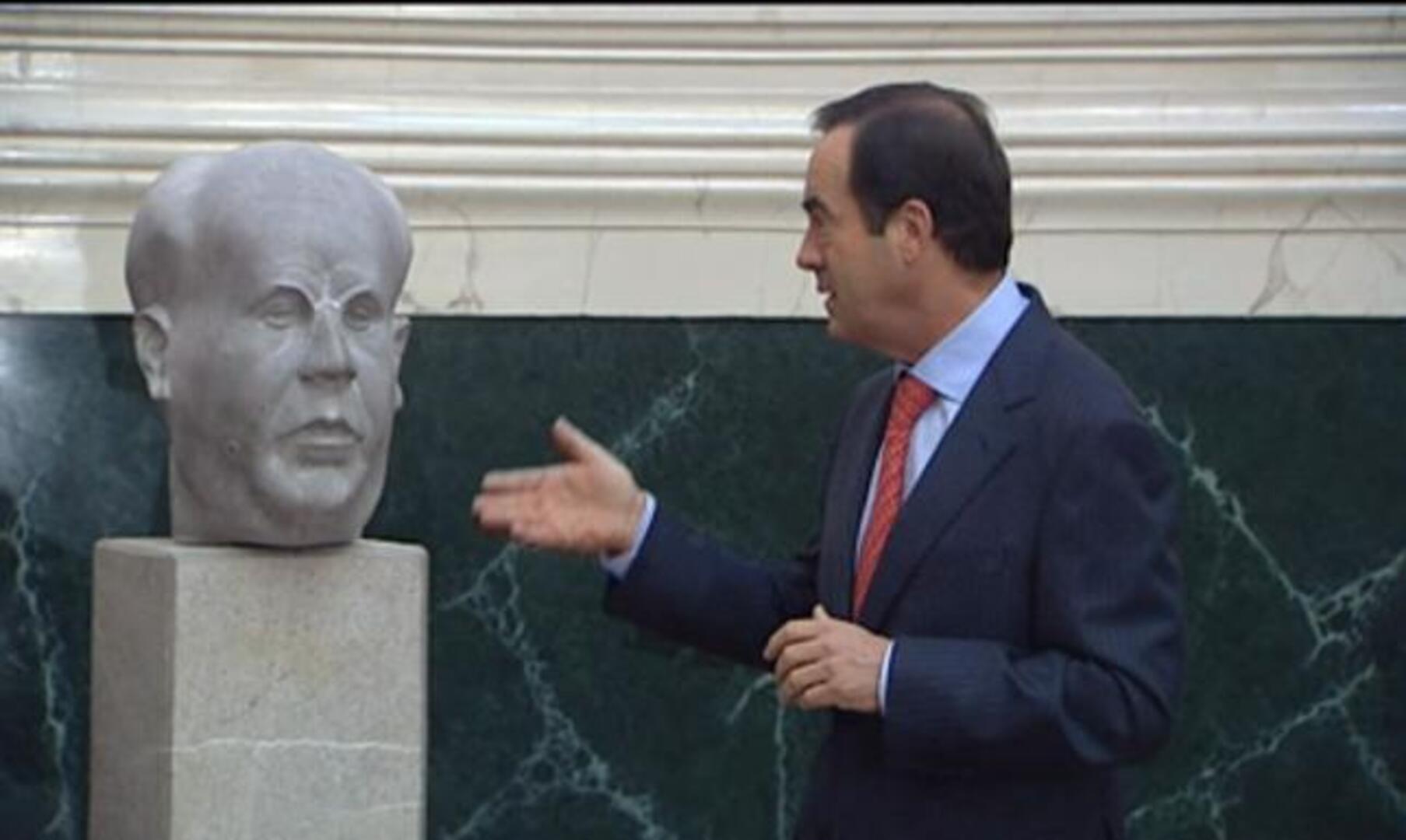 Bono quiere un líder para el PSOE que grite sin pudores «viva España»