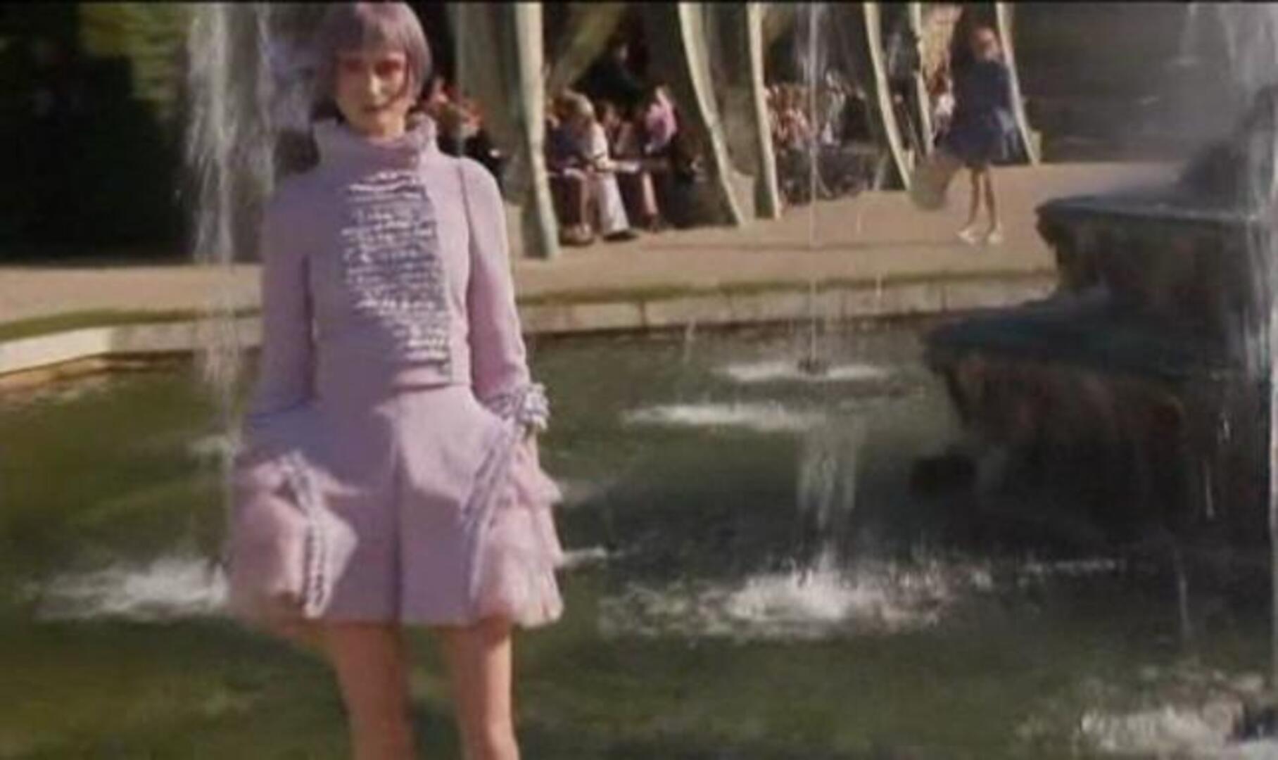 Karl Lagerfeld y su corte desfilan en Versalles