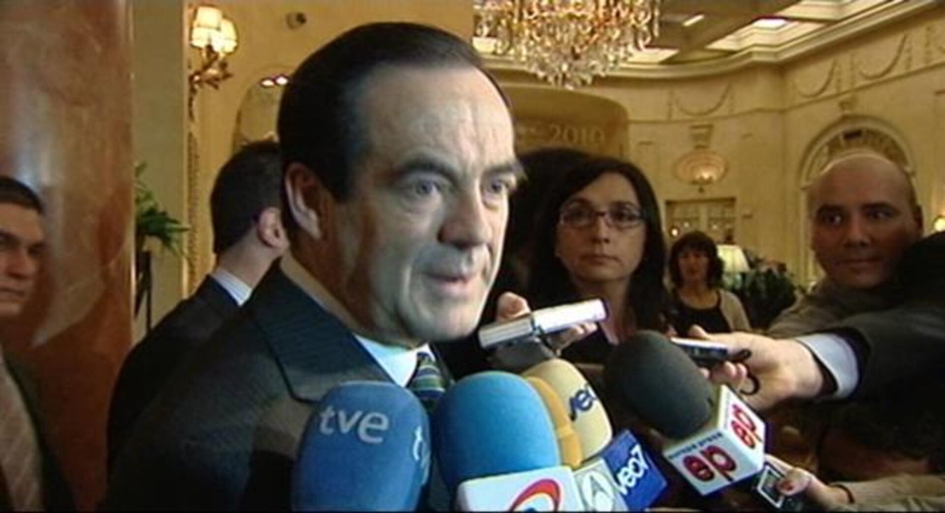 Eguiguren ataca el consenso antiterrorista y acusa a Zapatero de «falta de valentía»