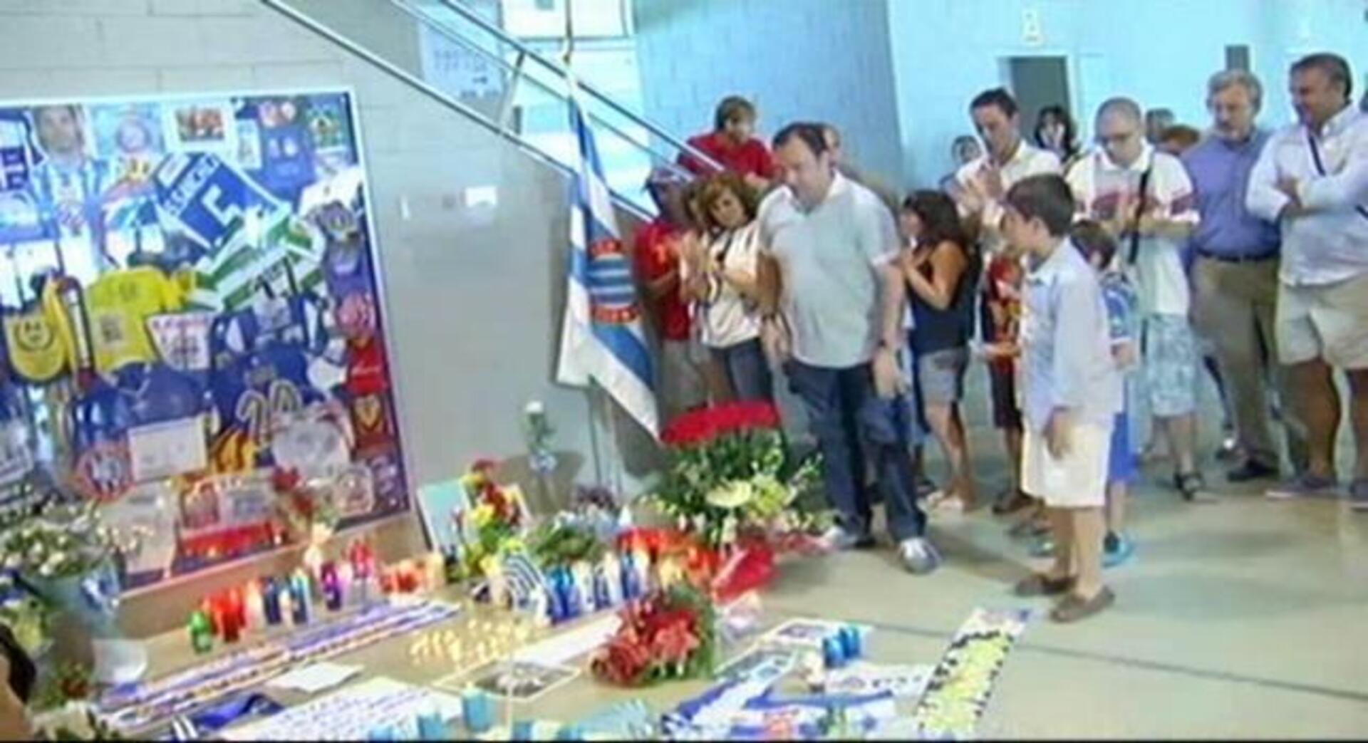 Miles de personas recuerdan a Jarque en el primer aniversario de su muerte