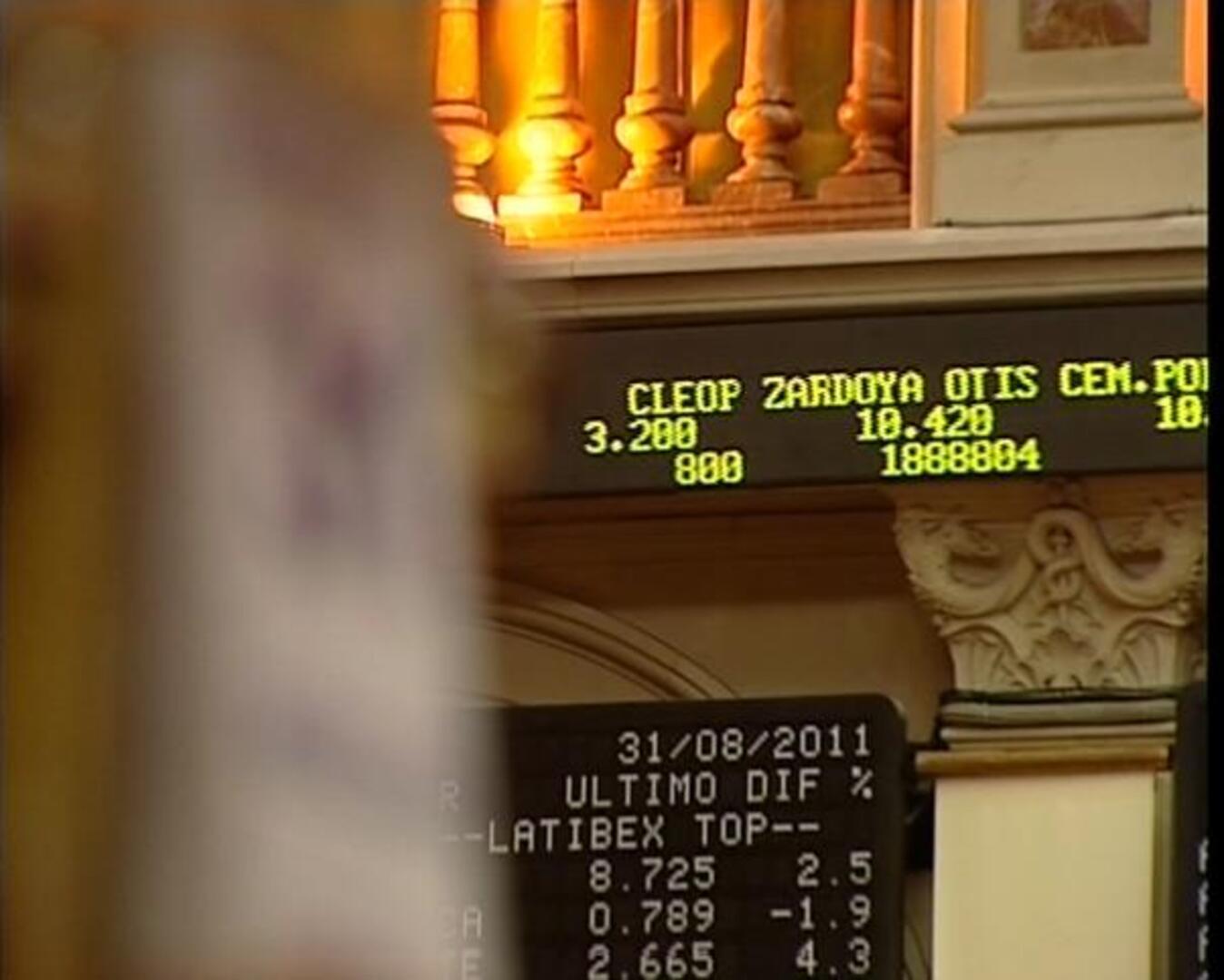 El Ibex despide con un desplome del 11% el peor agosto desde hace trece años