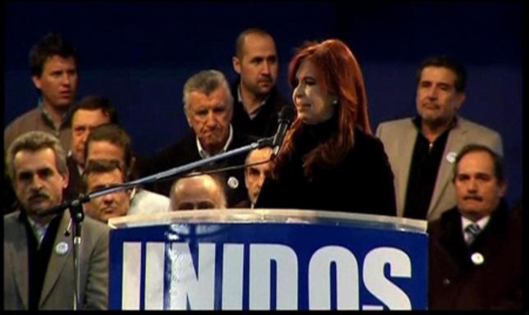 Baño de masas de Kirchner en Buenos Aires para celebrar la expropiación de YPF