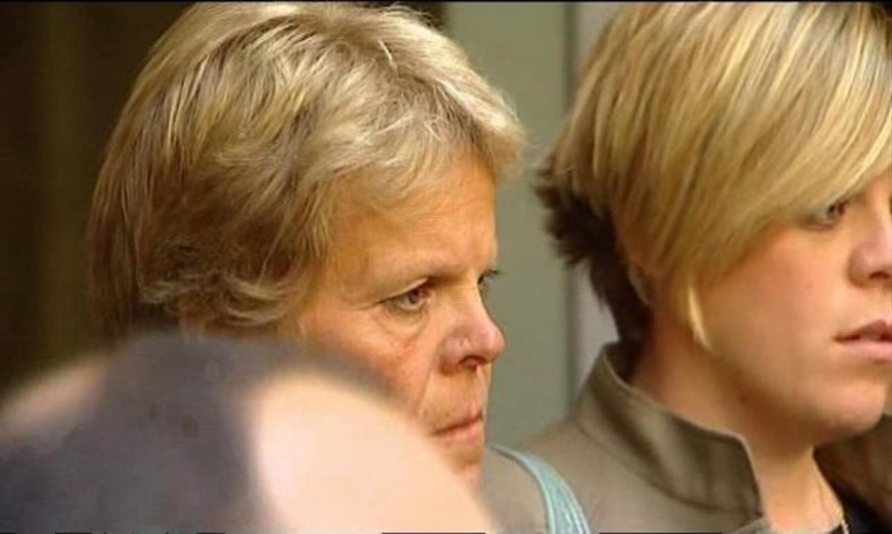 Murdoch se disculpa en una carta en los periódicos británicos