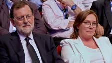 Ana Pastor rinde homenaje a la mujer de Rajoy durante el Congreso del PP