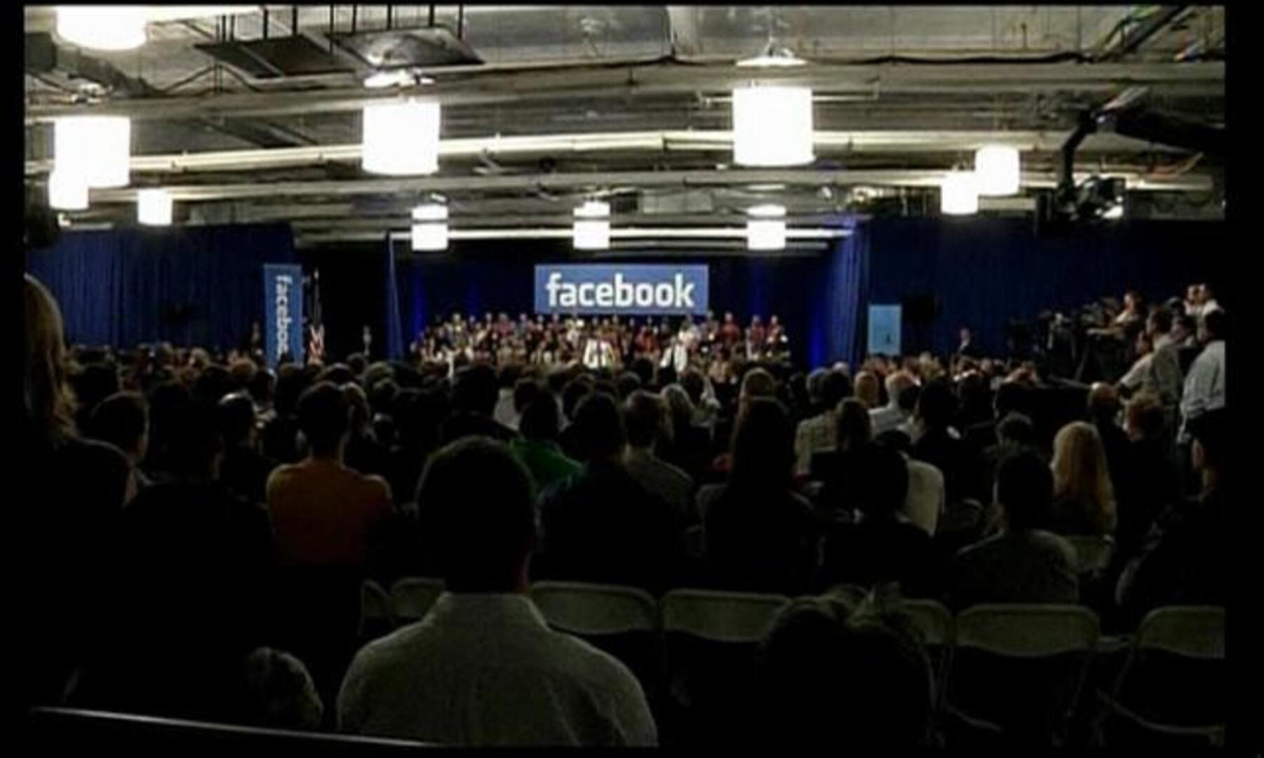 Obama defiende su política económica en la sede de Facebook