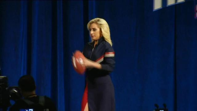 Vídeo: Lady Gaga calienta motores para su 'millonaria' actuación en la Super Bowl