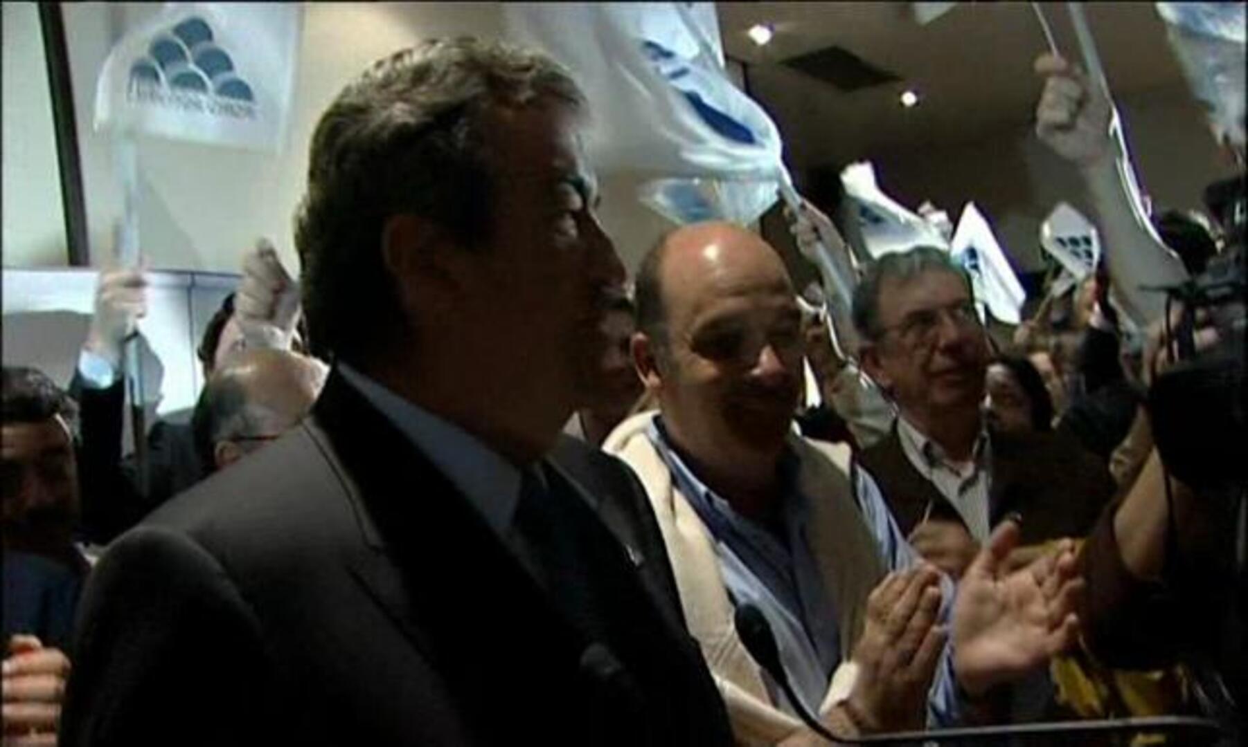 Cascos, el elemento más escurridizo para todas las encuestas