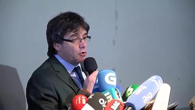 Puigdemont pide diálogo  y la investidura de Sánchez