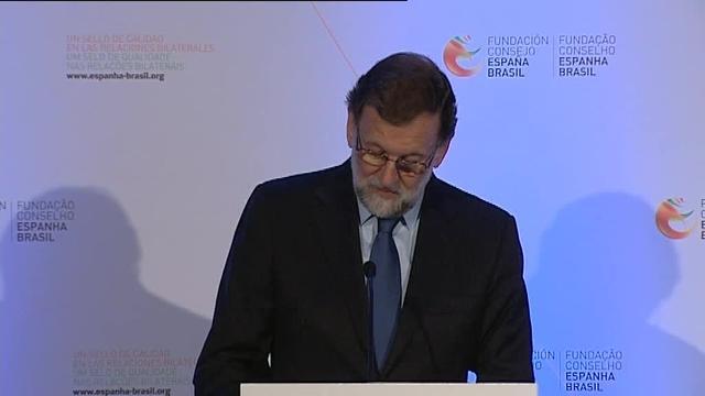 Mariano Rajoy y Michel Temer, en Brasilia, escoltados por los Dragones de la Independencia
