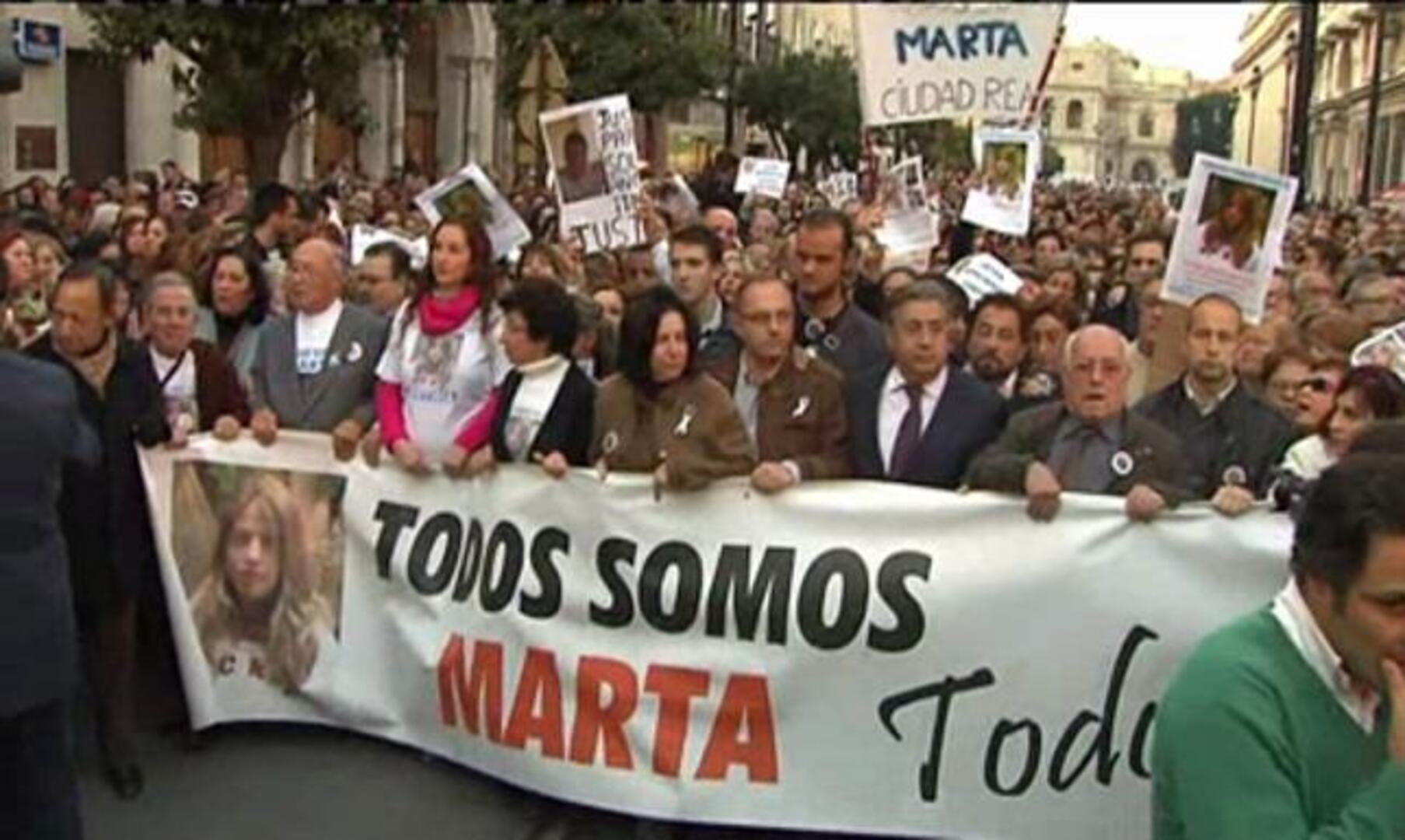 Más de 15.000 personas claman en Sevilla contra la sentencia del «caso Marta del Castillo»