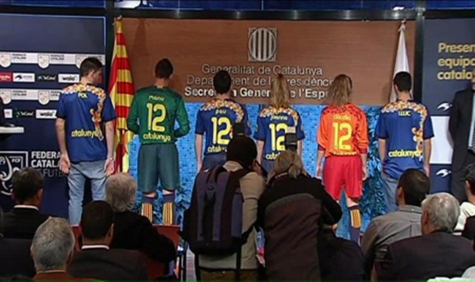 La selección catalana estrena camiseta «hawaiana»